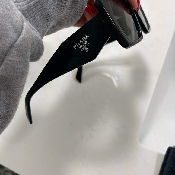 Prada Womens Sunglasses PR 08YS in Black w/ Dark Grey lenses. Perfect condition! - Picture 9 of 9